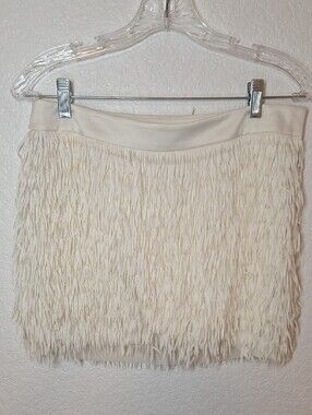 EXPRESS White Fringe Textured Mini Skirt • Size 4